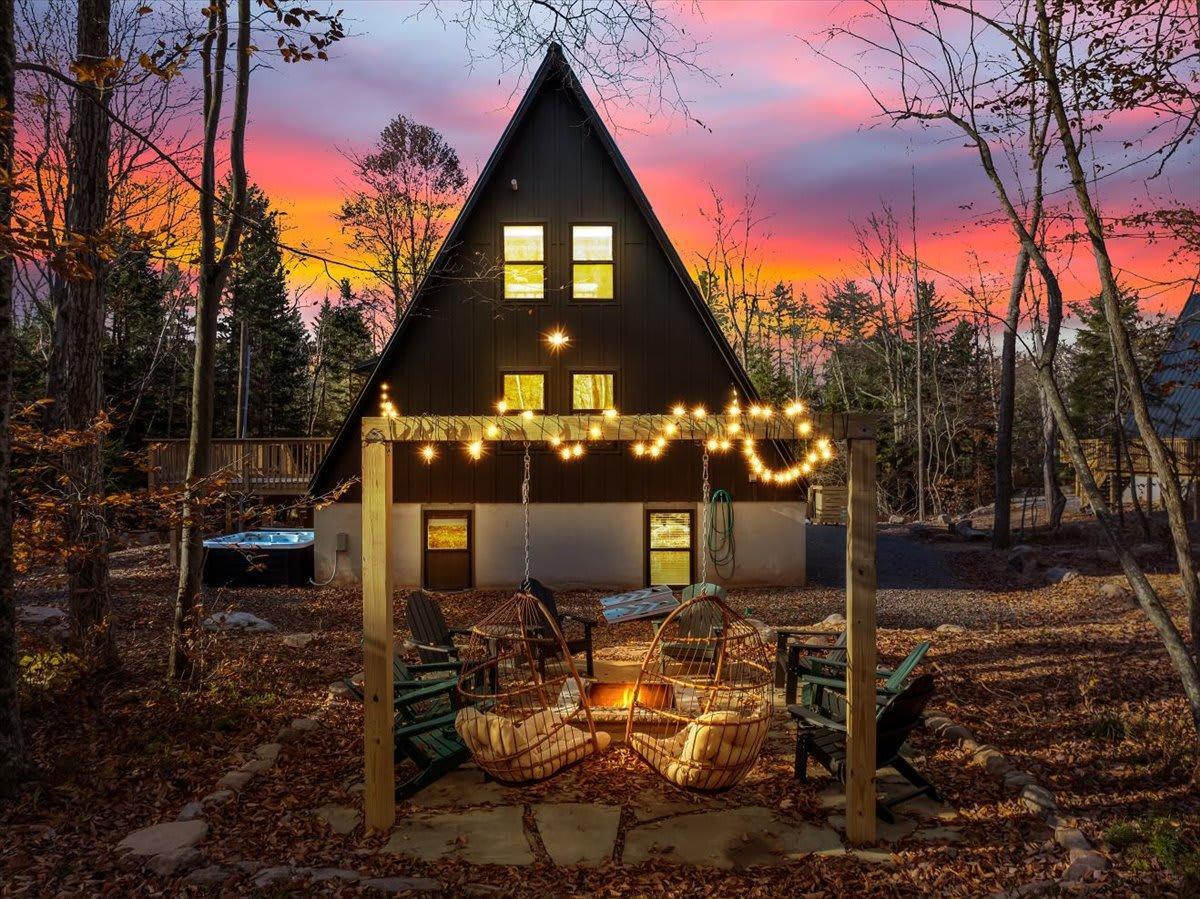 Modern A-frame cabin in the Poconos