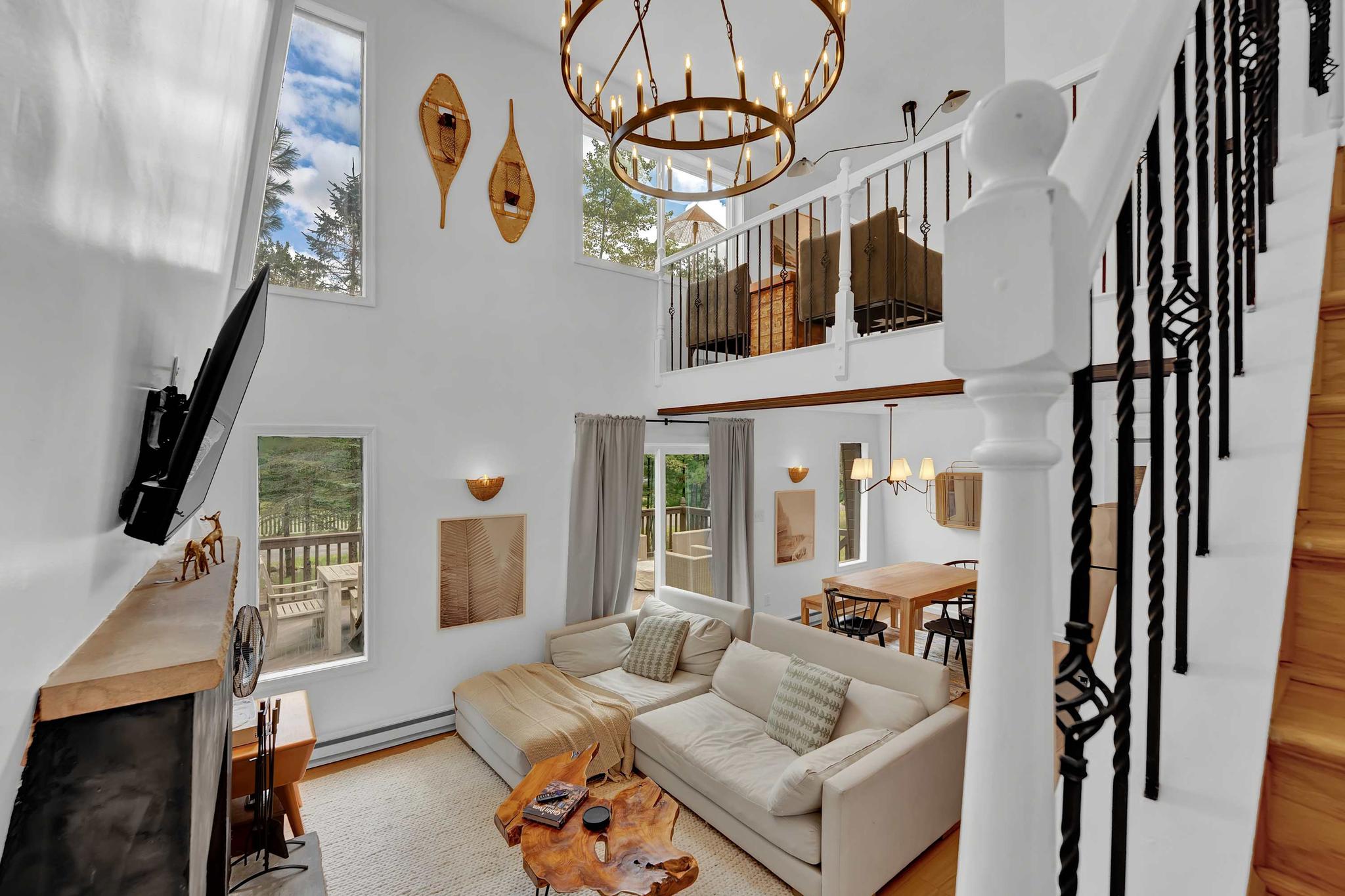 Modern Retreat in the Pines, Firepit, Lake Access